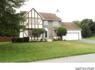 21 Stanhope Ct, New Hartford, NY 13413