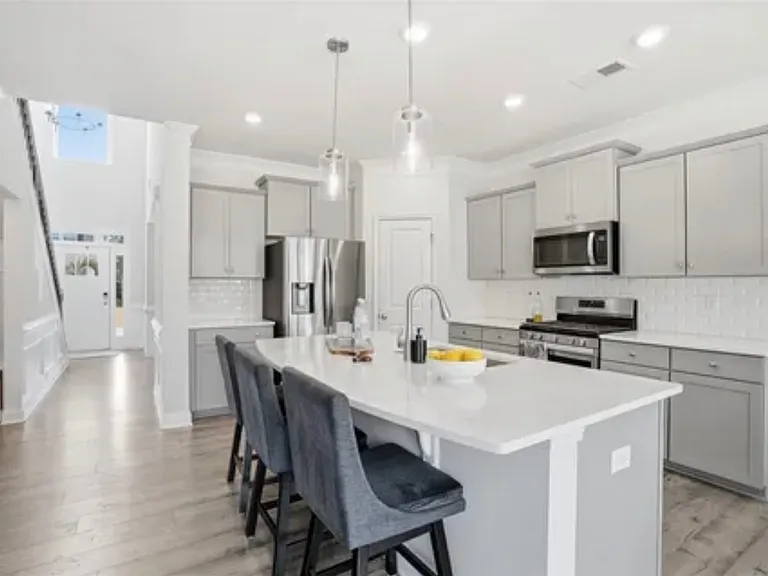 Pelham Glen Way — Photo 9