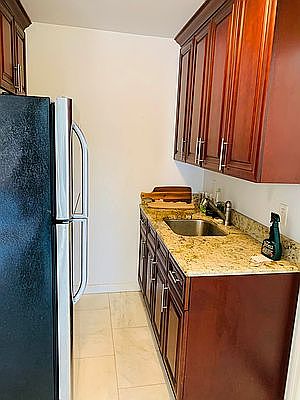 1st image of 4312 Broadway APT 3R
