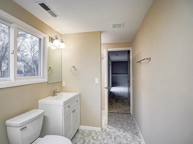 2678 Richardson St — Photo 26