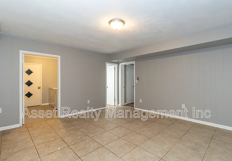 630 Colonial Dr — Photo 15