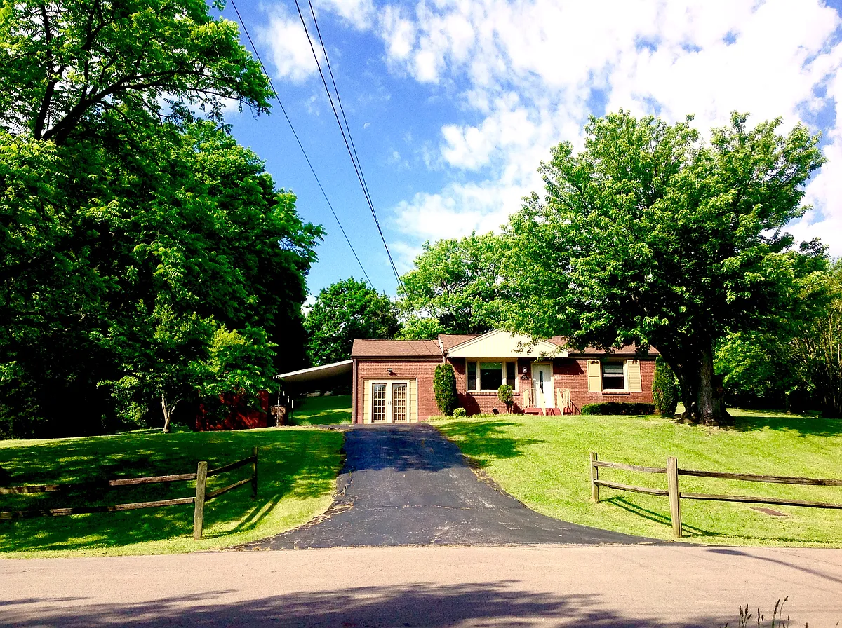 Building Photo - 2605 Ennis Rd