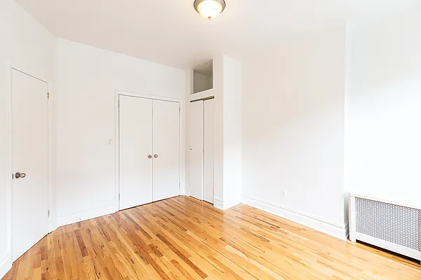 Rented by City Connections Realty | media 3