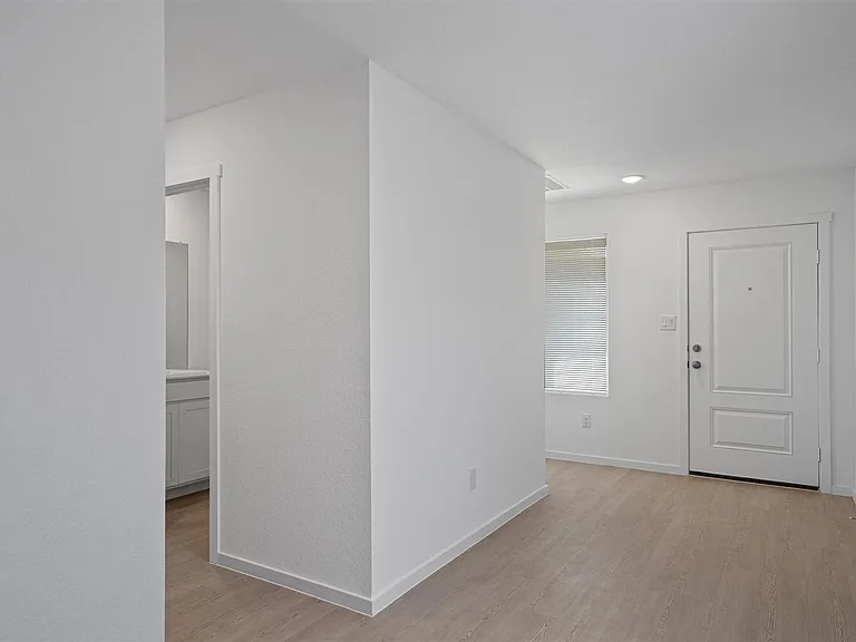 4107 El Dorado St — Photo 2