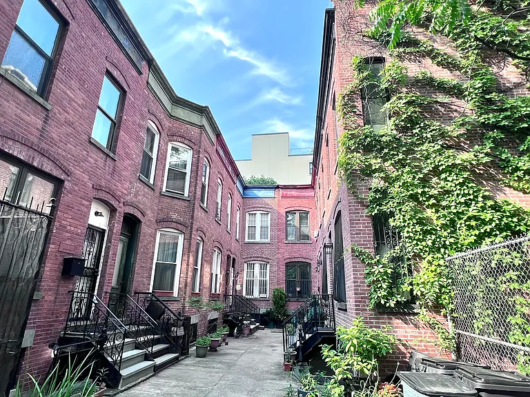 2 Sylvan Ct #1 — Photo 15
