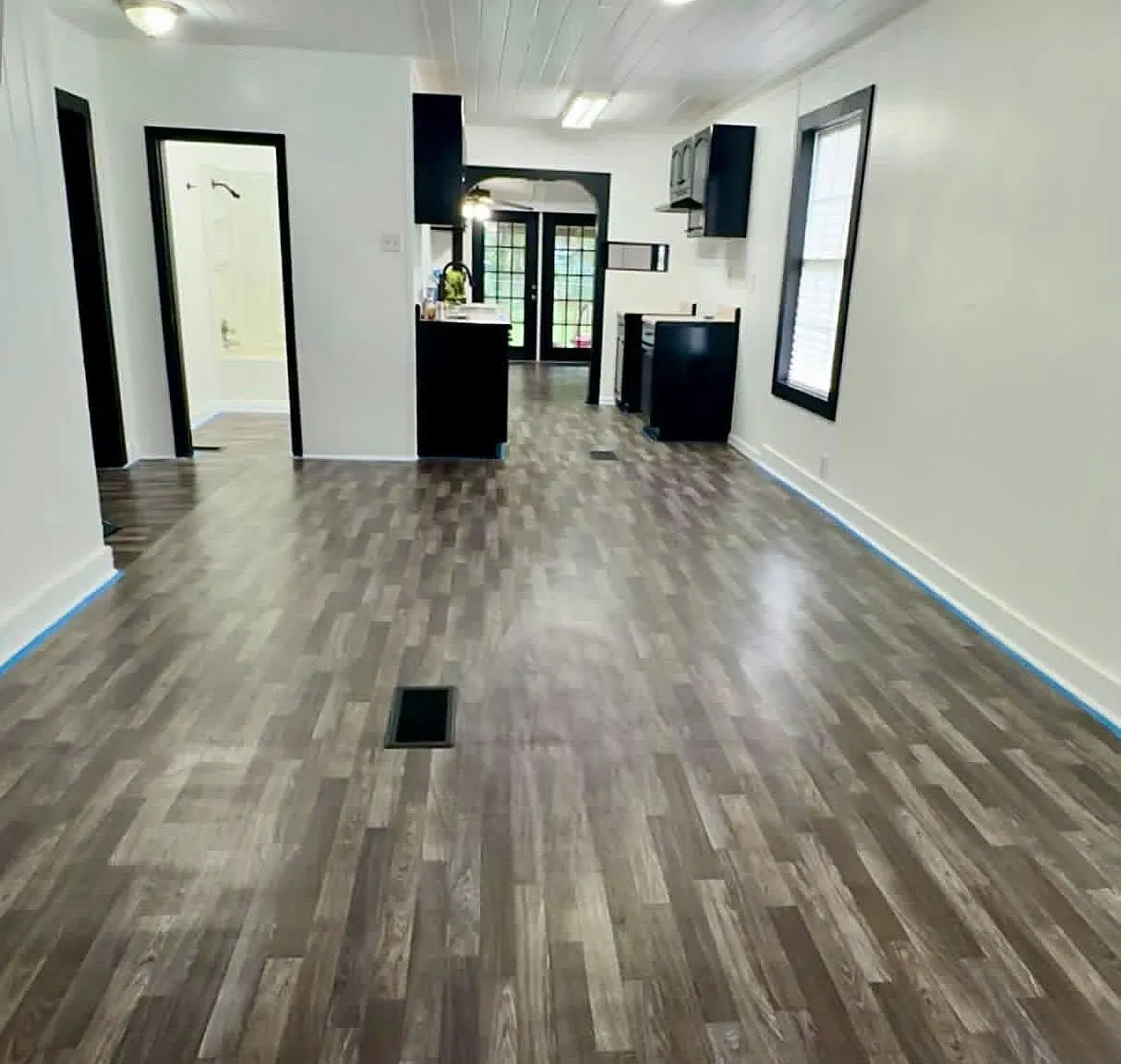 3 bed, $1,900 — Photo 2