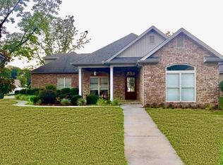 301 Greythorne Dr, Kathleen, GA 31047