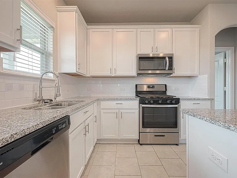 7446 French Quarter Ct — Photo 12