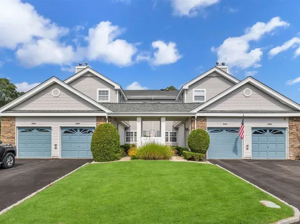 532 Highland Court #532, Moriches, NY 11955