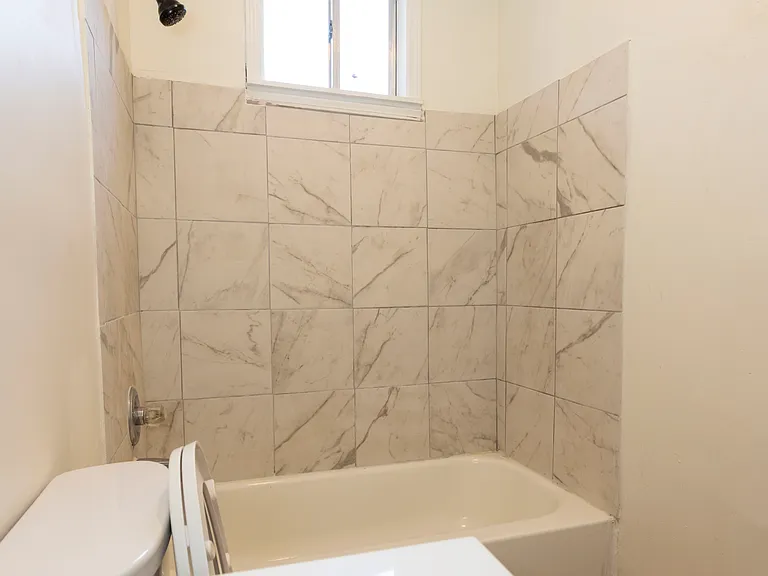 993 Oakview St #101 — Photo 13