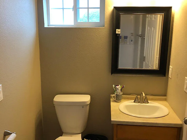 Jack and Jill Room Bathroom and Toilet