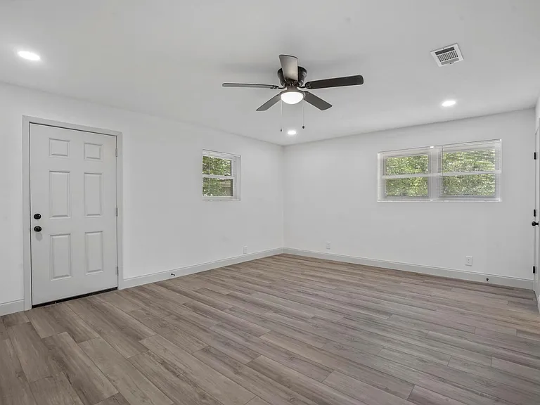 514 Canyon Ridge Dr — Photo 30