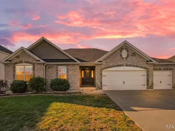 213 Kennicott Dr, Cottleville, MO 63304
