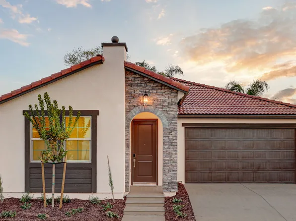 2477 E Okeefe Dr, Fresno, CA 93720