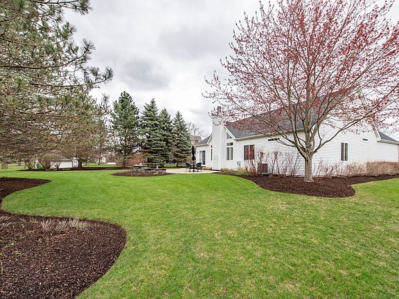 5th image of 815 Longwood Dr