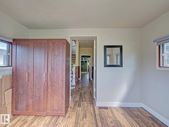 4th image of 5414 52nd Ave