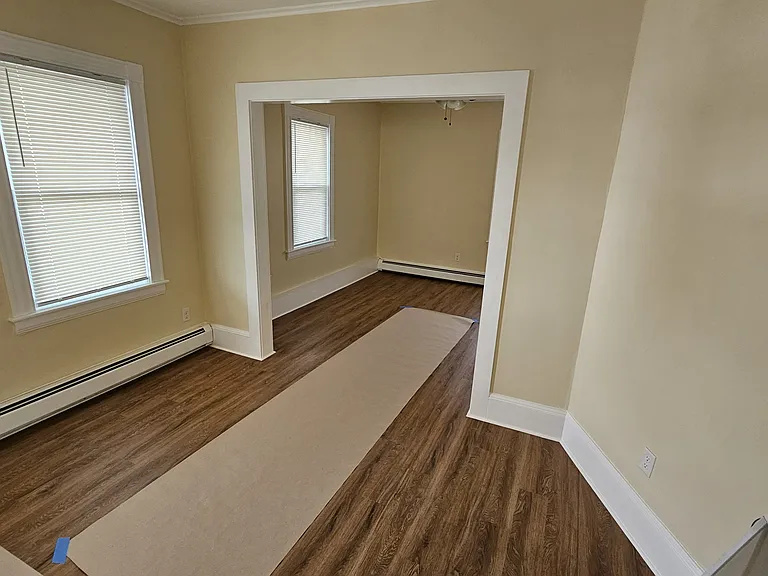 8 Robinson St #2R — Photo 8