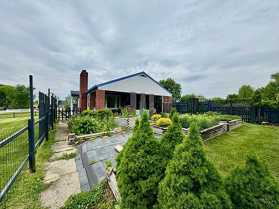 5th image of 8132 Bridgetown Rd