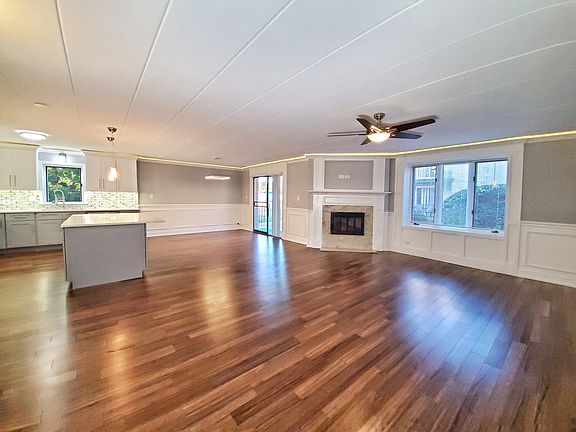 2nd image of 4021 W 97th St APT 1-N