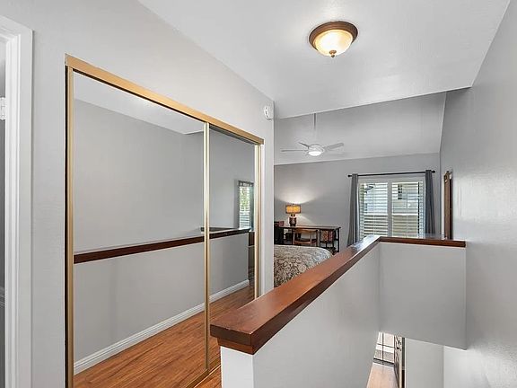 3rd image of 8726 Villa La Jolla Dr