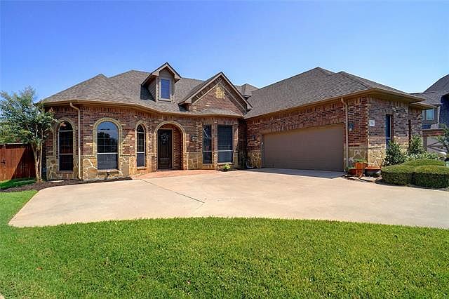 1st image of 13700 Old Oaks Ct