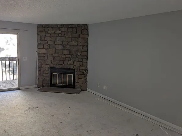 420 Wright St APT 201, Lakewood, CO 80228