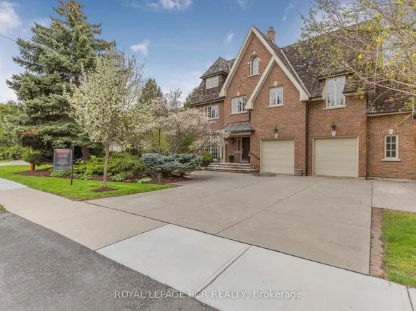 34 Garden Ave, Richmond Hill, ON L4C 6L9