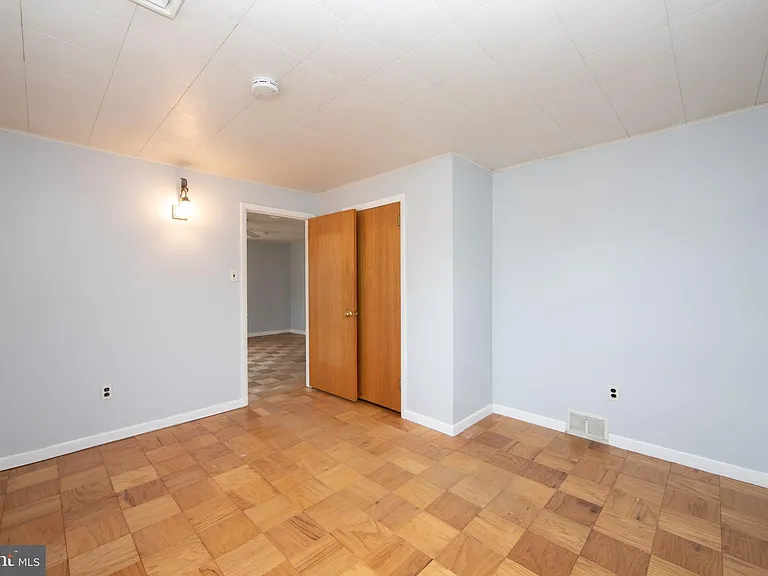 24 W Branch Ave #B — Photo 18