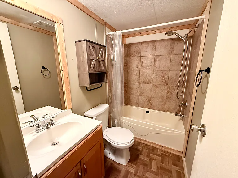 593 Grove Ln — Photo 21