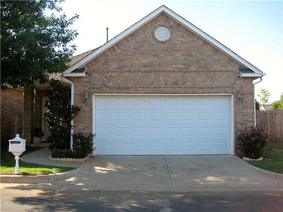 Double Car Garage, Covered front porch, Garden walkway