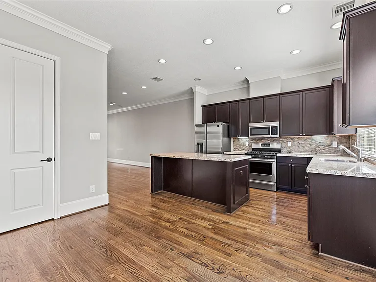 1826 Anita St — Photo 11