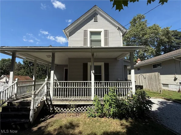 1021 Perry Ave, Barberton, OH 44203