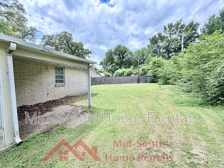 3856 Warrington Cv — Photo 25