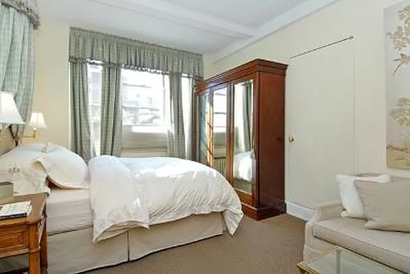 Sold by Corcoran | media 14