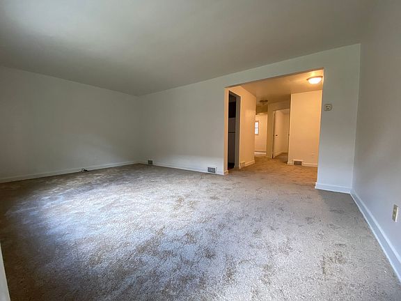 4th image of 179 Pennwood Ave APT D
