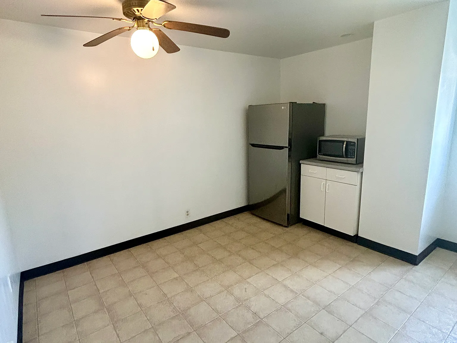 132 Cohassett St — Photo 3