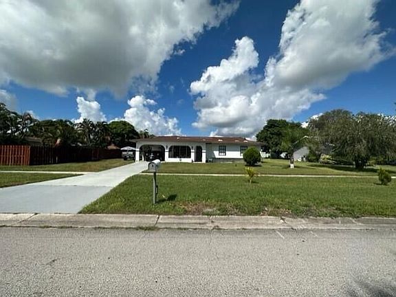 4th image of 854 Sandia Ave