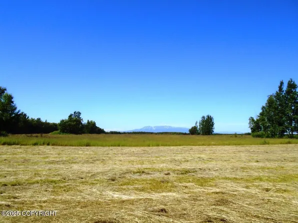15068 S Brown Swiss Rd, Wasilla, AK 99623