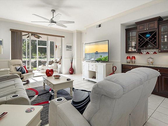 4th image of 1006 Mainsail Dr Unit 215