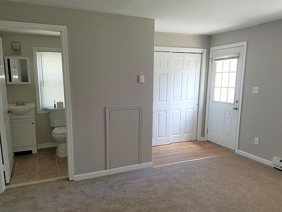 Full bath off of living room