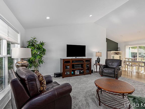5th image of 5410 Camfield Dr