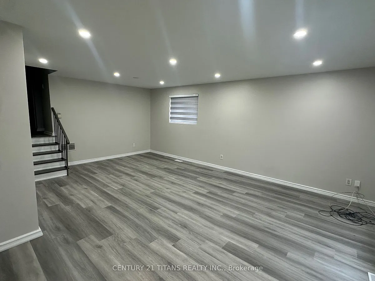 Building Photo - 24 Bailey Cres #UPPER