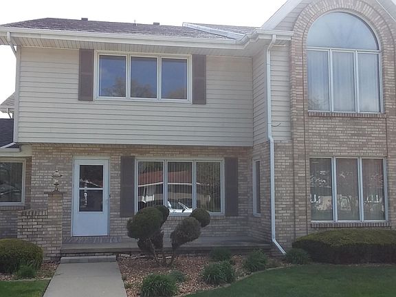 5th image of 426 Regents Way #3