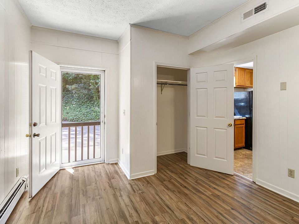 1st image of 9 Shanna Dr APT 5