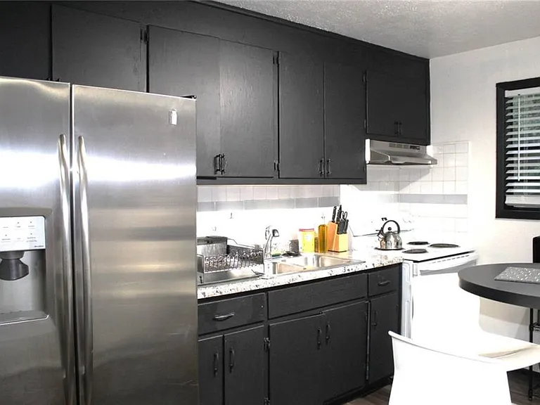 141 R L Stewart Ct — Photo 4