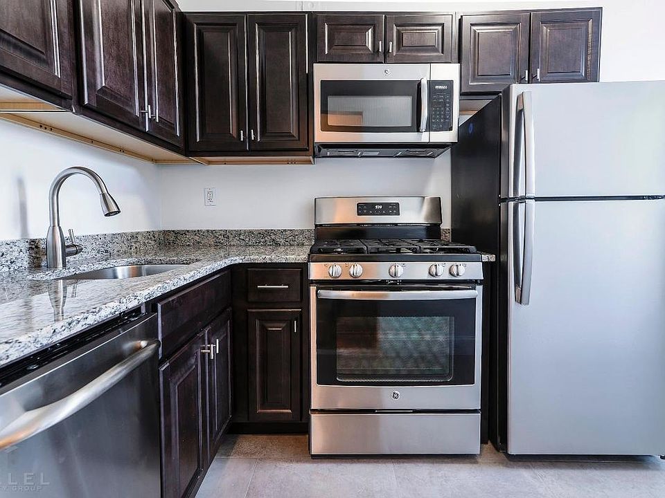 1st image of 4309 47th Ave APT 5M