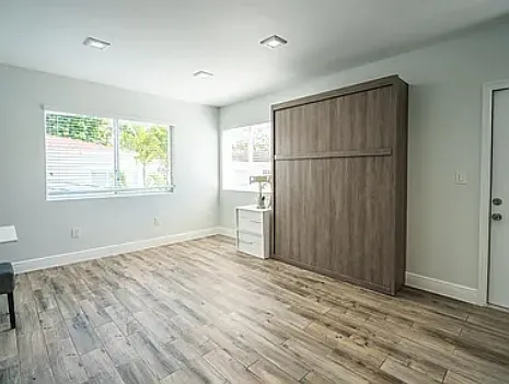 7500 NE 6th Ct #15 — Photo 6