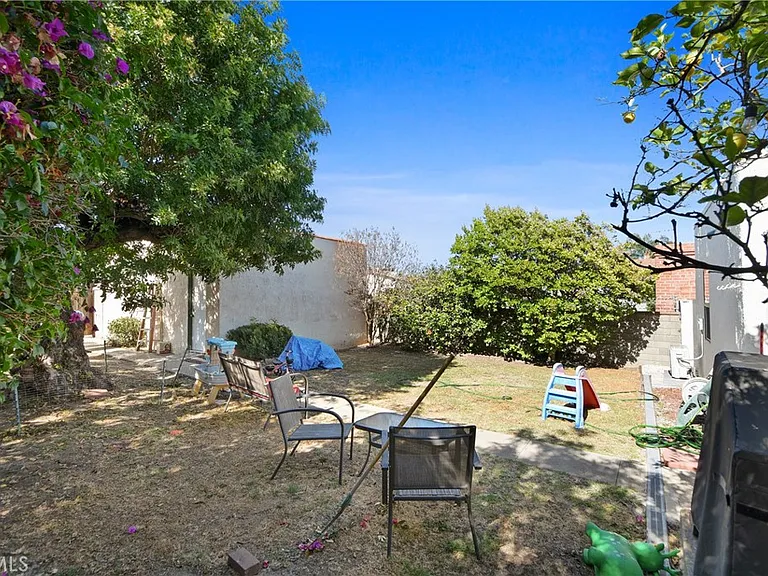 1466 W Santa Cruz St — Photo 10