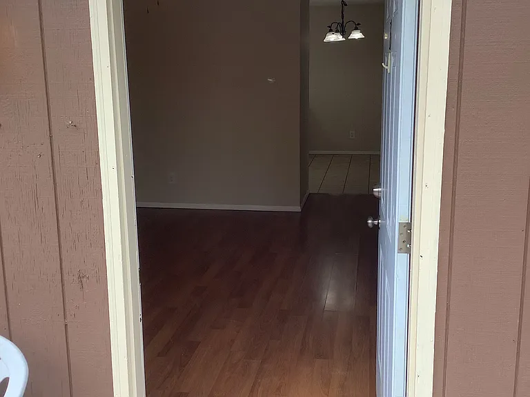 1331 Weaver Branch Rd #8 — Photo 3