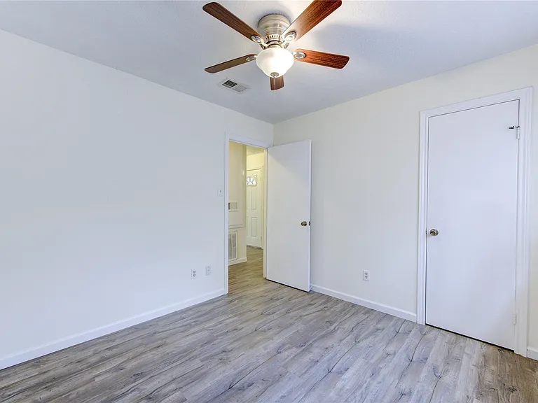 950 Grand Junction Dr — Photo 23
